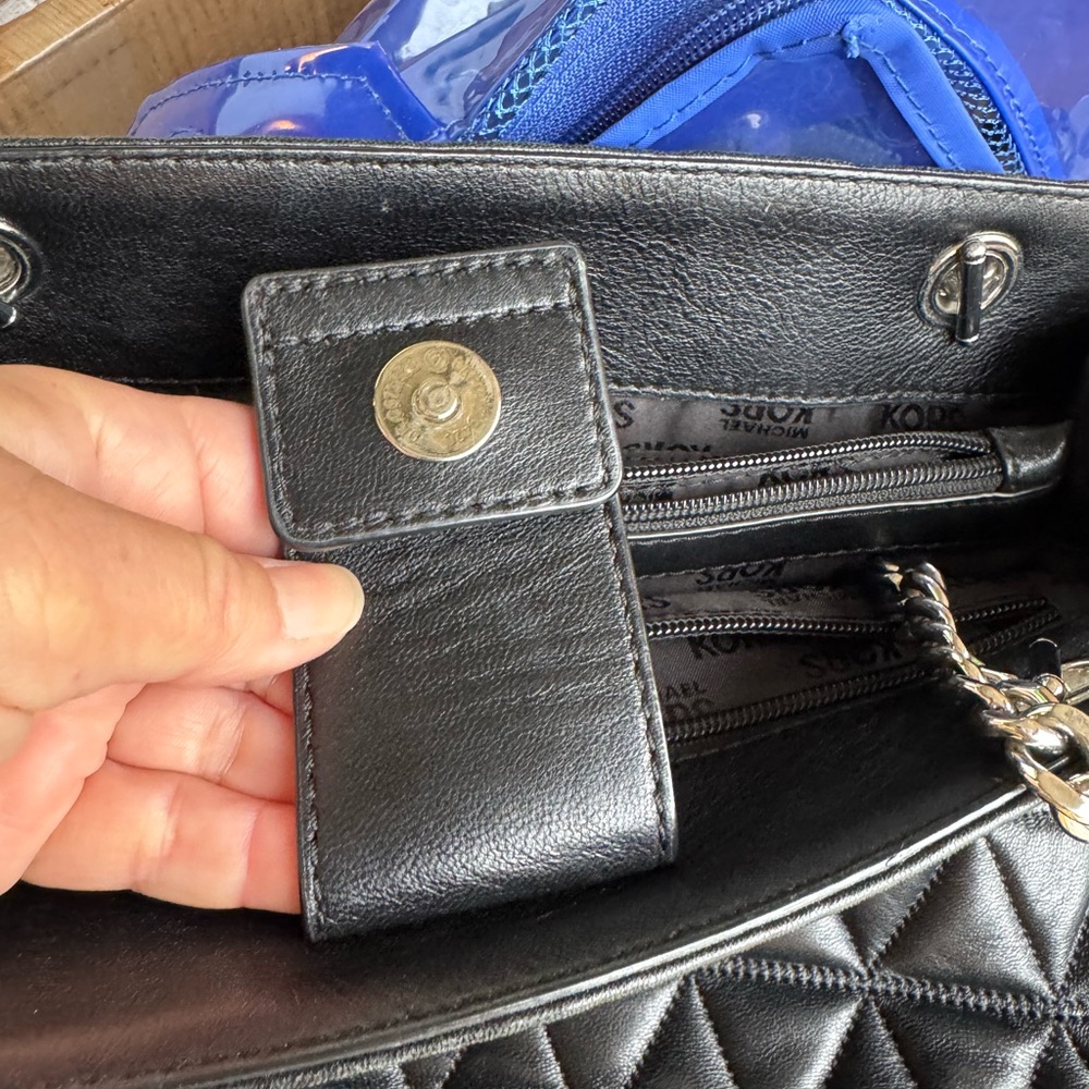 Michael Kors Black Leather Tote Bag with Chain Detail - Picture 8 of 9